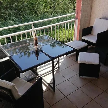 Bastide Le Grimaud Estello شقة *
